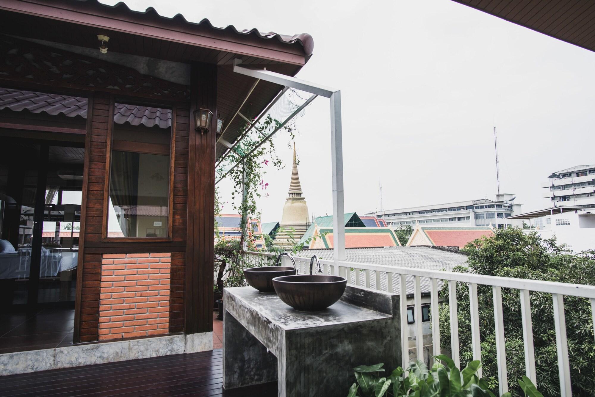 בנגקוק Feung Nakorn Balcony Rooms And Cafe מראה חיצוני תמונה